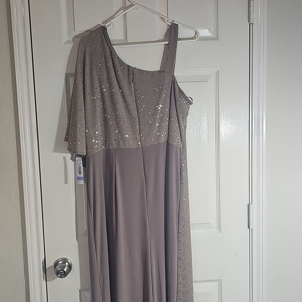 NWT R&M Mocha One-Shoulder Sequins Jumpsuit Size 18 Wedding    Bridal Dressy - Picture 6 of 14
